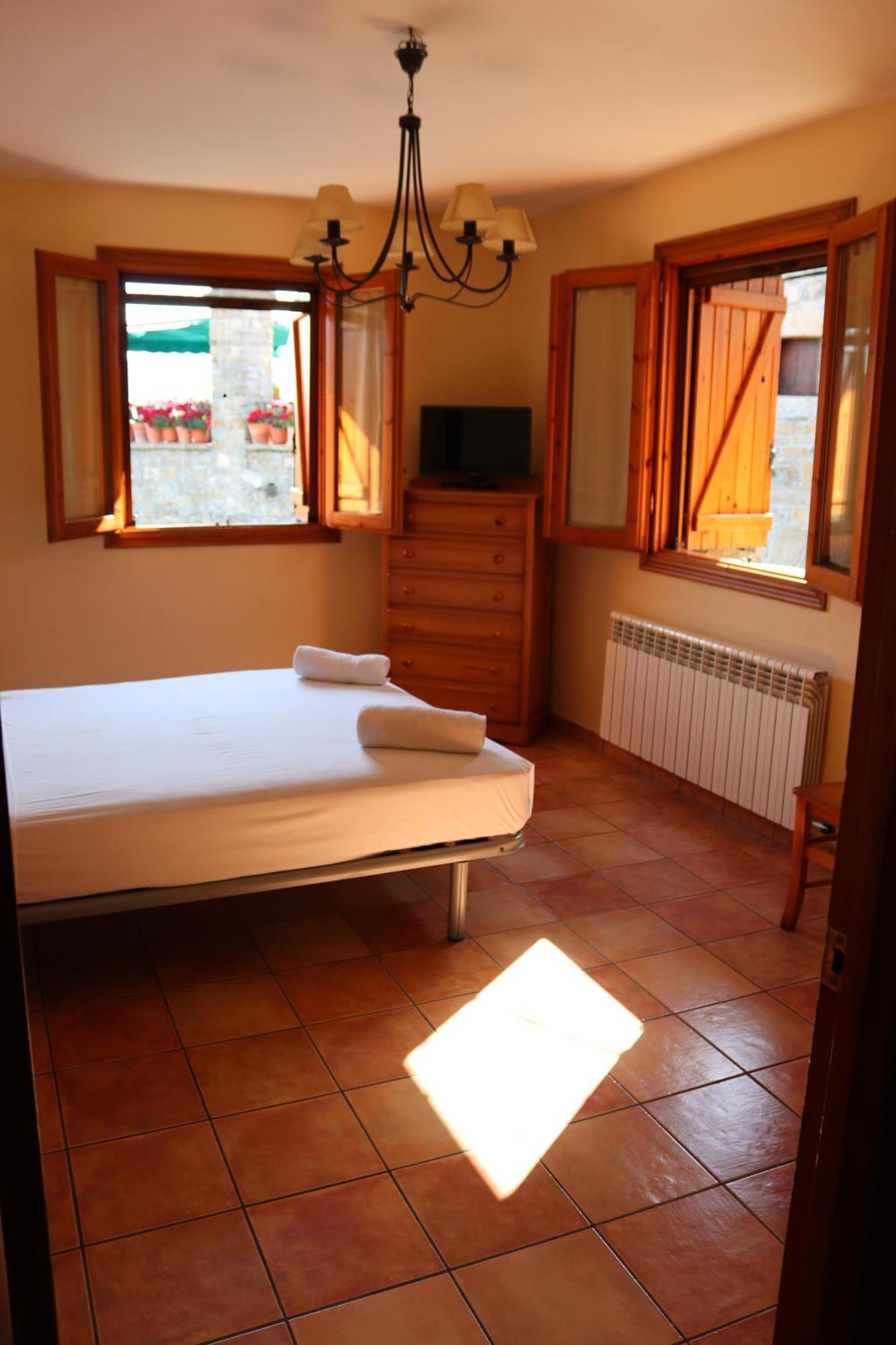Ferienhaus Lanau Casa Barbacoa Bike's Jardin Naturaleza Morillo de Monclus